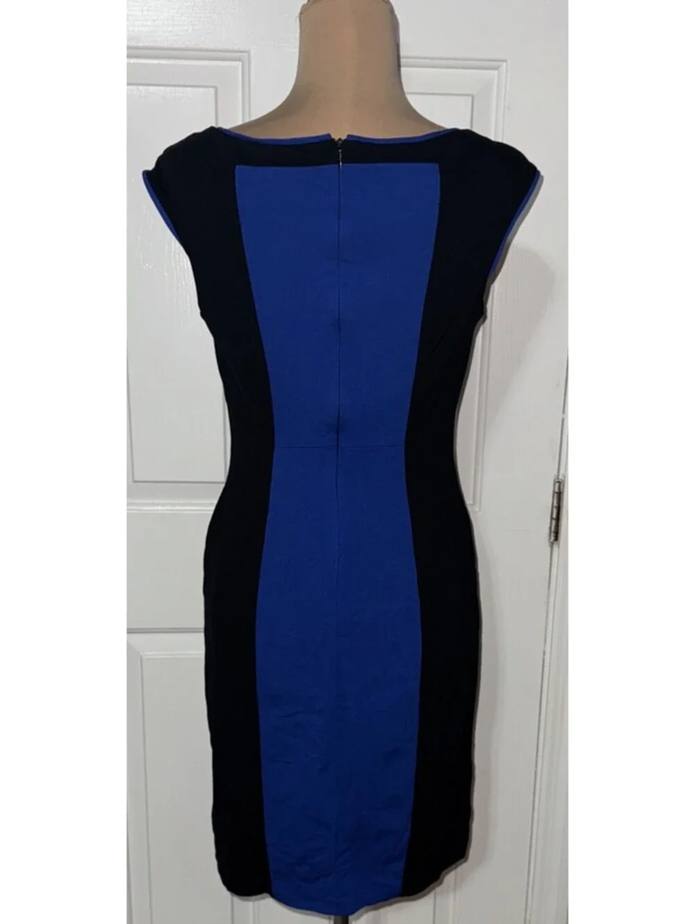 Betsey Johnson Black and Blue Color Block Dress Size 6 Sheath Retro Cap Sleeves